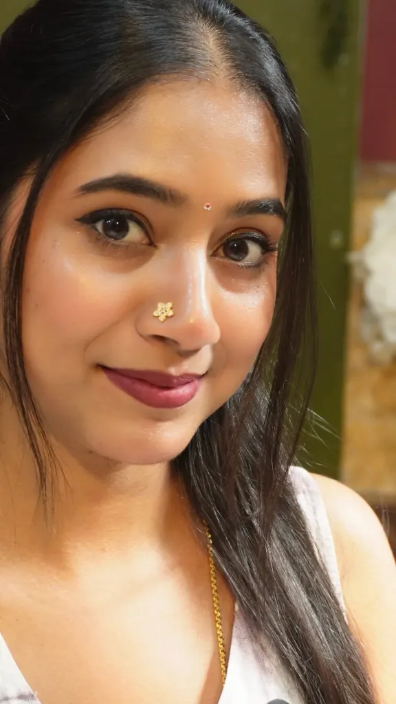 Crown Nosepin (92.5 Silver)