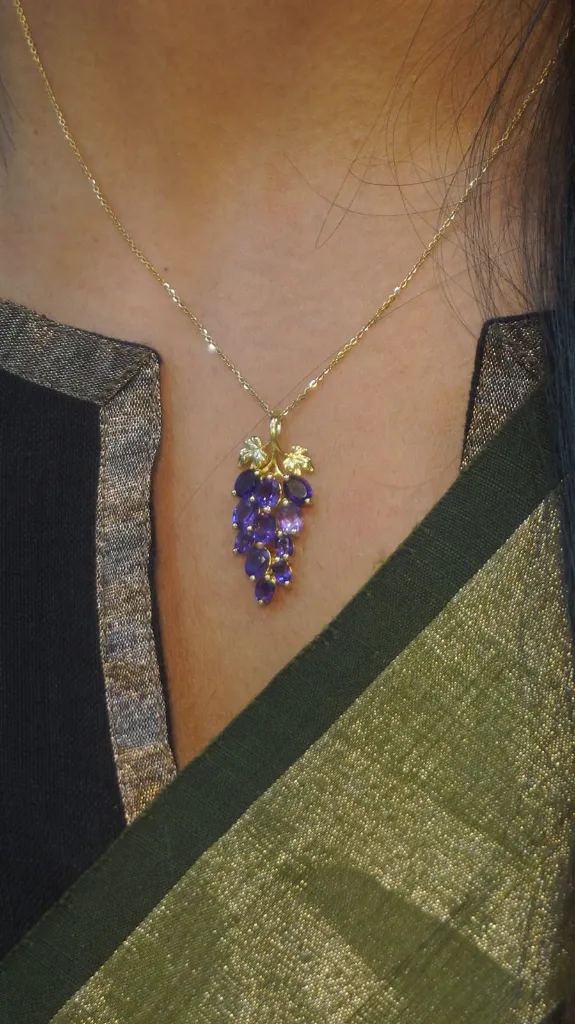[g-p] Grapes pendant