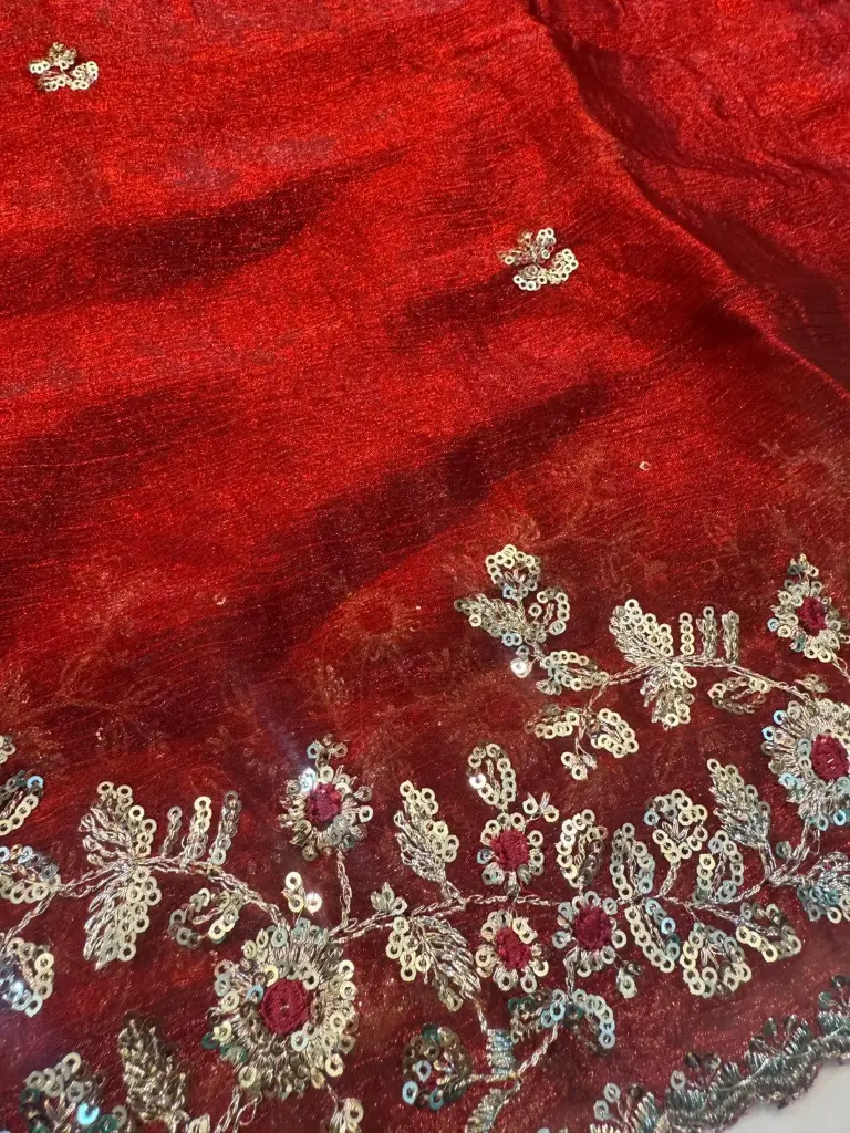 Maroon sequin border 