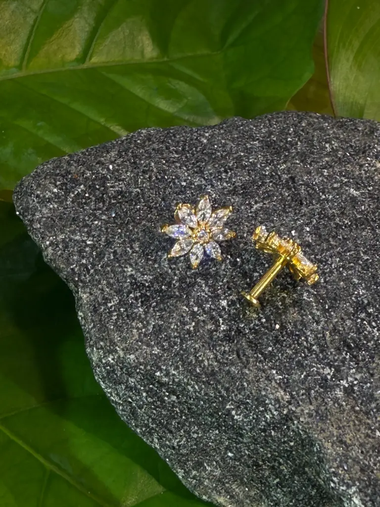 Flower nosepin