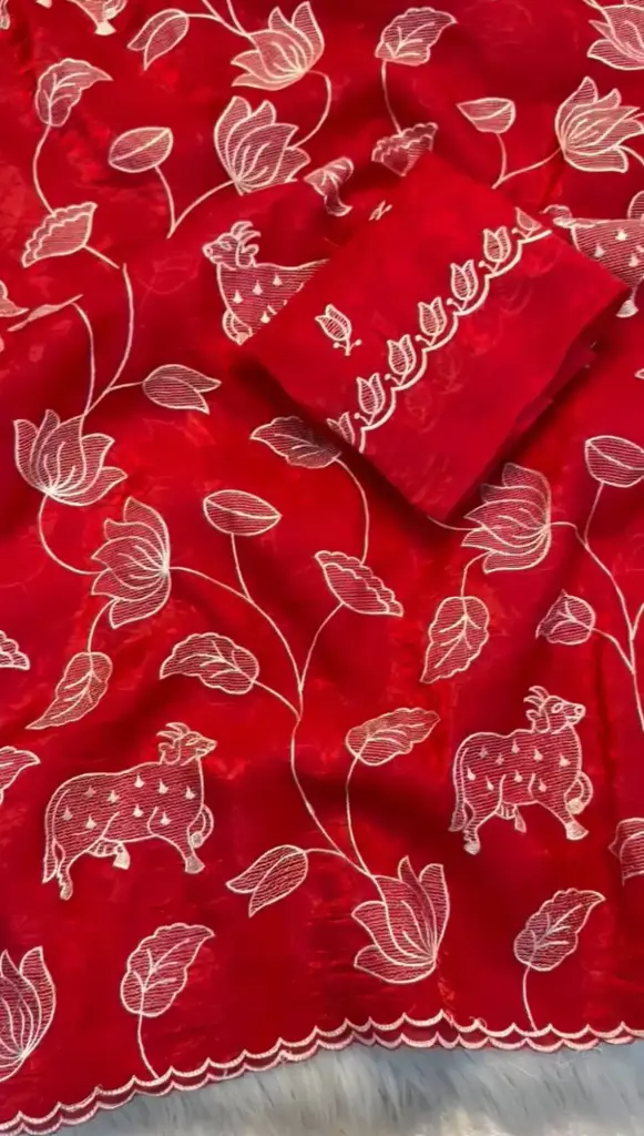 Red Nandi Pichwadi saree