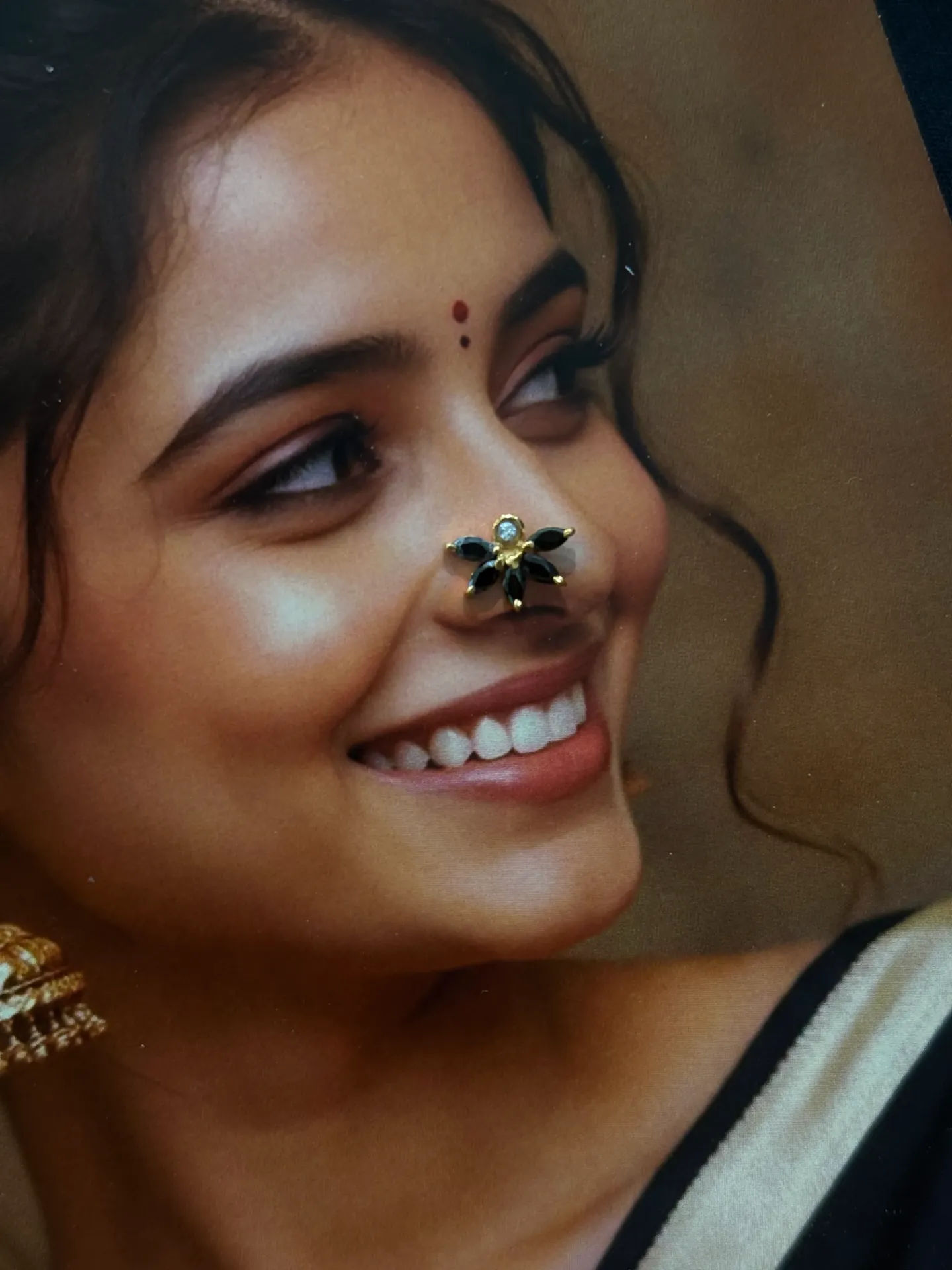 9 carat Gold Half flower