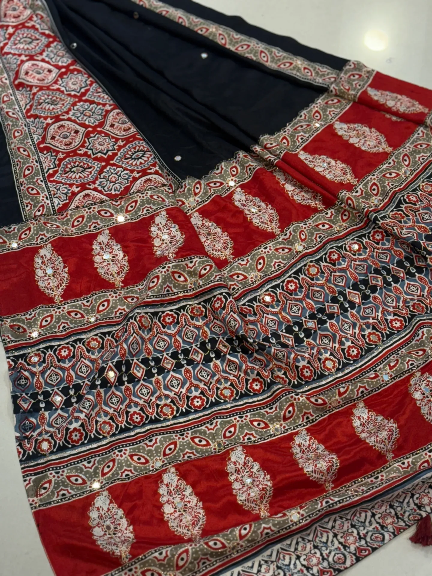 [MS-S] Modal Satin mirror work saree