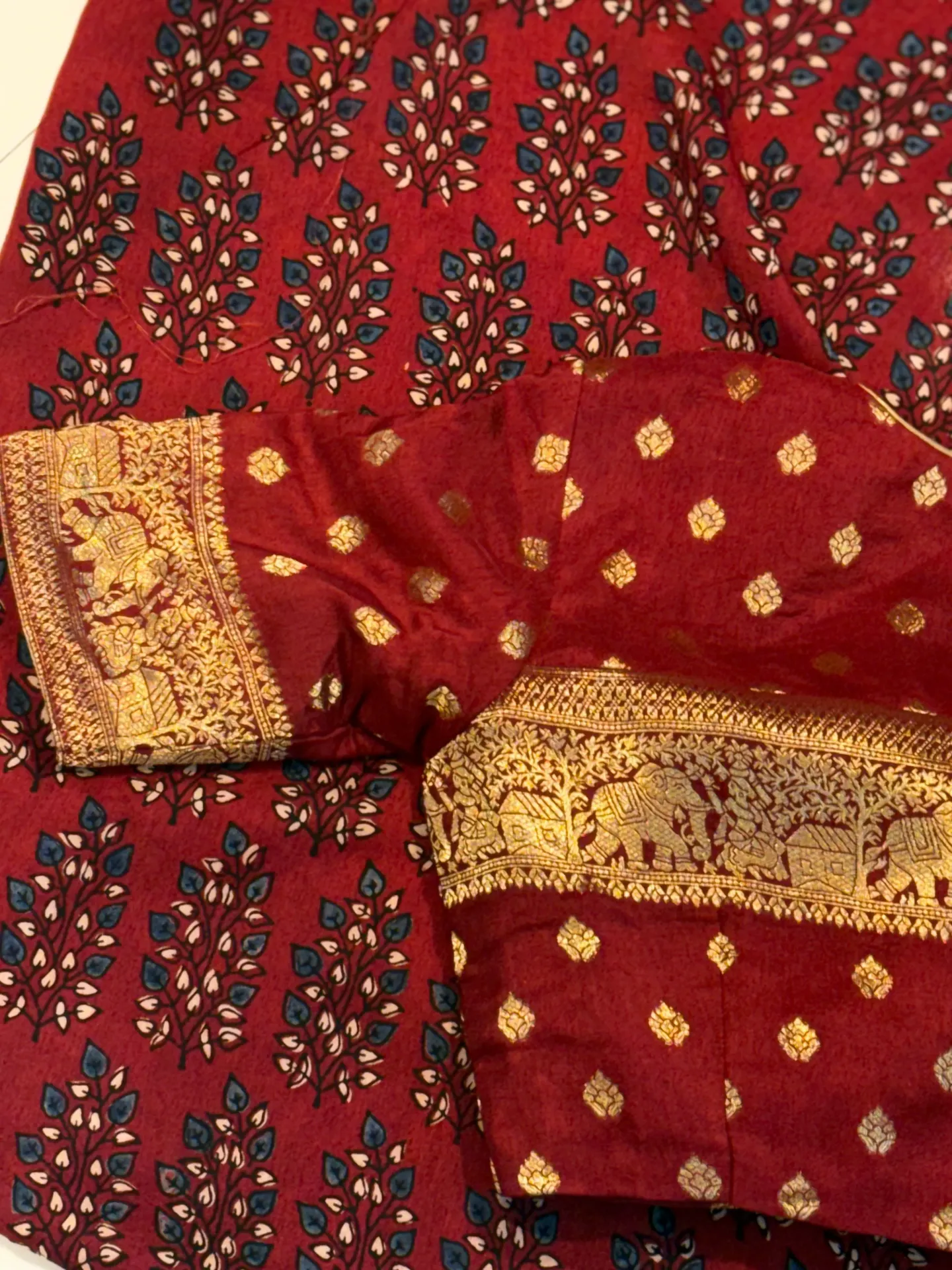 Pure Dola , Zari saree