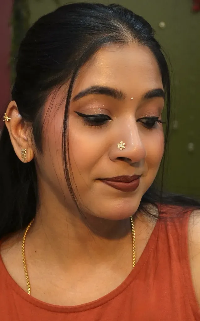 Janaki Nosepin (92.5 Silver)