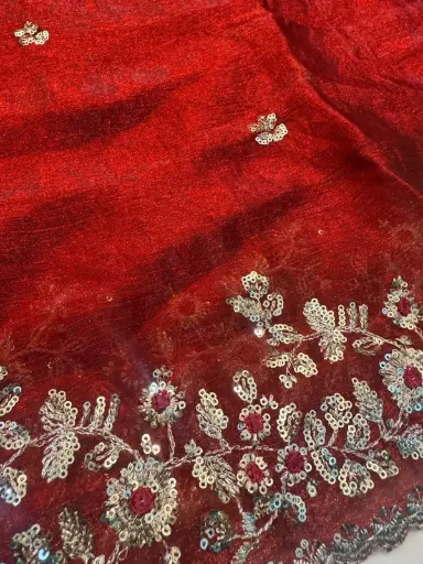 Maroon sequin border 