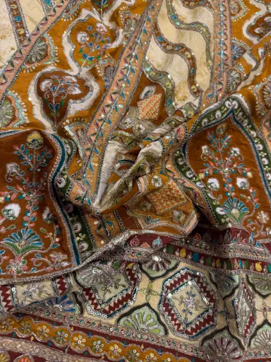 Natural crepe fabric
